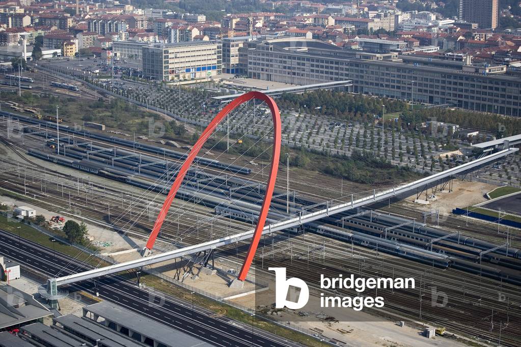 Gateway to Turin, Italy. Architecture by Hugh Dutton, 2005 (photo)