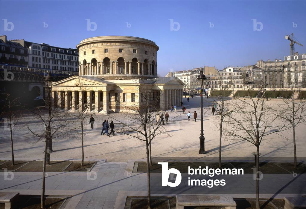 Rotunda by Claude Nicolas Ledoux (1736-1806) Place Stalingrad, Paris 75019. It is one of the four remains of the enclosure of the Farmers Generaux with that of the Monceau parks, the Denfert Rochereau and the columns of the Trone. Built in 1786, this rotunda evokes the Rotonda de Palladio in Vicenze (Italy). This barrier served as a gendarmerie barracks from 1830 to 1860, and then as a storage room for salt. Restauree, it is now occupied by the Commission du Vieux Paris.