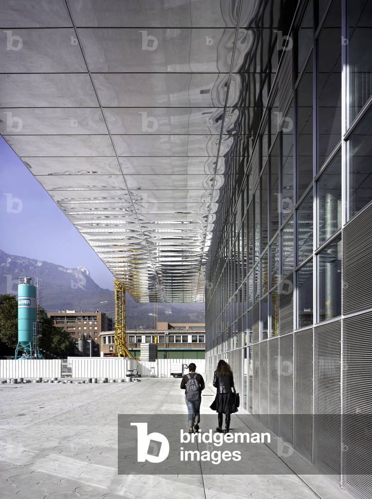 Le Pole Jeunesse, Sports and Culture “” Le Plateau””, 74 rue Anatole France, Grenoble, Isere, Rhone Alpes (Rhone-Alpes), France. Architecture of Nicolas C Guillot with Radiu Molnar and Pascal Pinccinato, 2006-2008. Photography 10/06/08