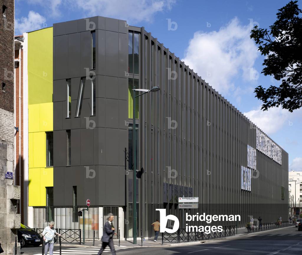 The Conservatoire de danse, de musique et d'art dramatique, 55-61 rue Marthe, Clichy la Garenne (Hauts de Seine). Architect Bernard Desmoulin, 2009. Photography 10/09/09.