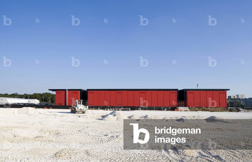 The Palais des Sports de Tremblais-en-France (Tremblais in France), Seine-Saint-Denis (Seine Saint Denis), Ile de France (Ile-de-France). Architecture of B+C architects, 2005. Photography 15/06/05