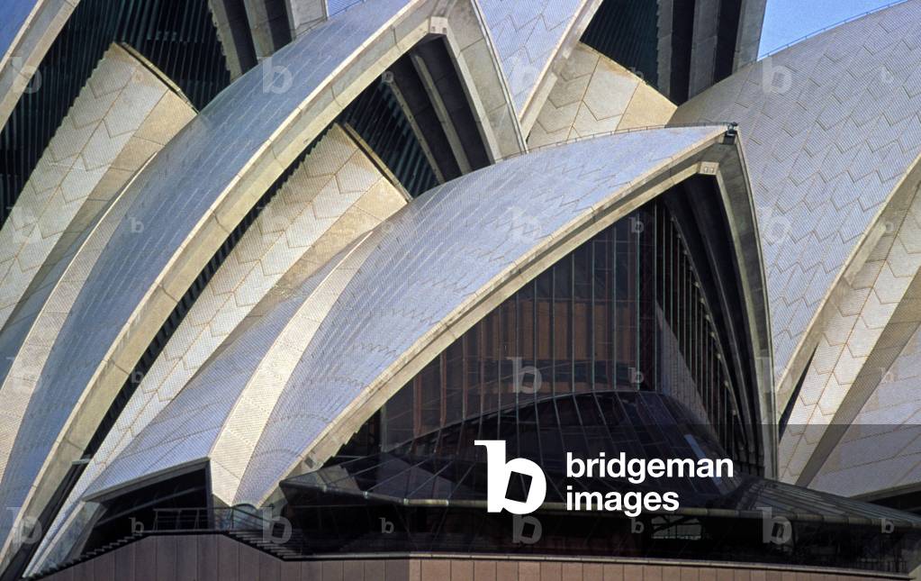 Sydney Opera House (Australia). Architect Jorn Utzon 1957-1973. Photograph 03/07/00.