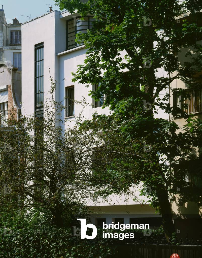 Hotel particulier, 8 bis rue Denfert Rochereau in Boulogne Billancourt (Hauts de Seine). Architect 1926, Robert Mallet Stevens (1886-1945).