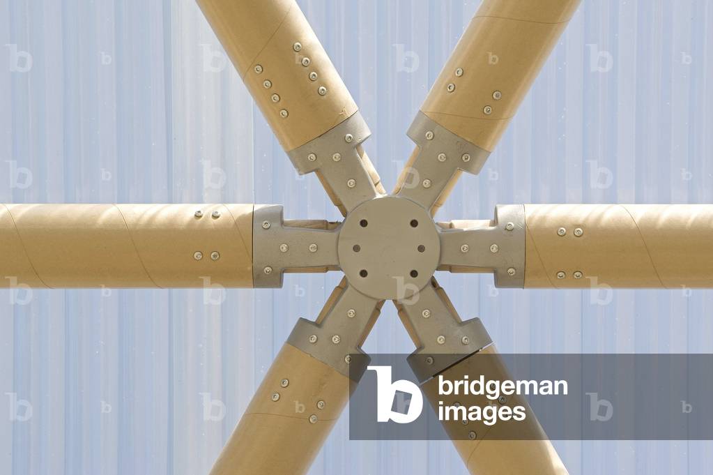 La Halle du Toueur, Canal de Bourgogne to Pouilly in Auxois (Cote d'Or). Architects Shigeru Ban and Jean de Gastines, 2000-2005. Photography 06/06/05.