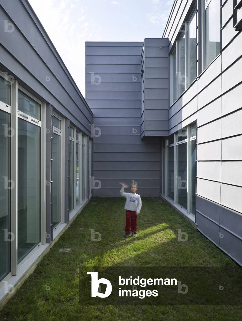 Institut therapeutique educatif in Vitry-le-Francois (Vitry Le Francois, Marne). Architect Jean Michel Jacquet, 2008.