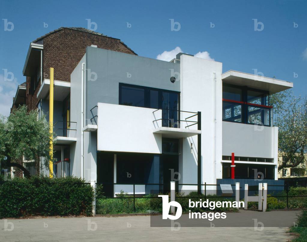 Maison Schroder Schrader in Utrecht in the Netherlands. Realisation 1924, architect Gerrit Thomas Rietveld (1888-1964). This small family home, with its interior, its flexible spatial organization and its visual and formal qualities, is a manifesto of the ideals of Dutch artists and architects belonging to the De Stijl group during the 1920s. It is now recognized as one of the icons of the modern movement in architecture.