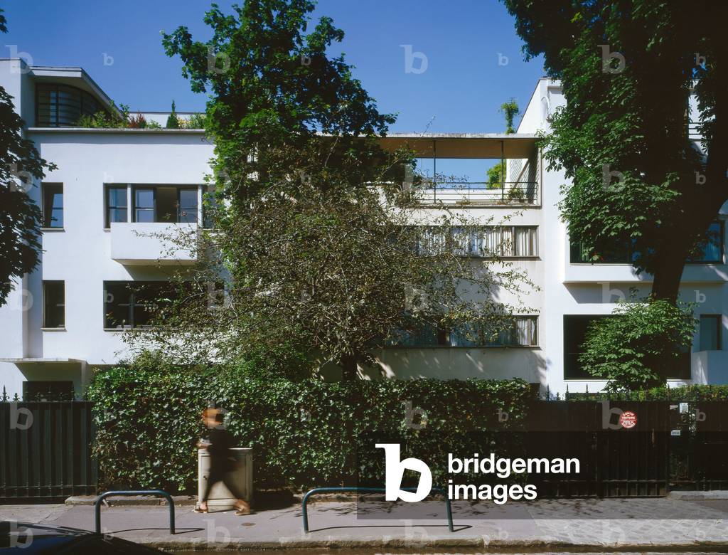 Hotel particulier, 8 bis rue Denfert Rochereau in Boulogne Billancourt (Hauts de Seine). Architect 1926, Robert Mallet Stevens (1886-1945).