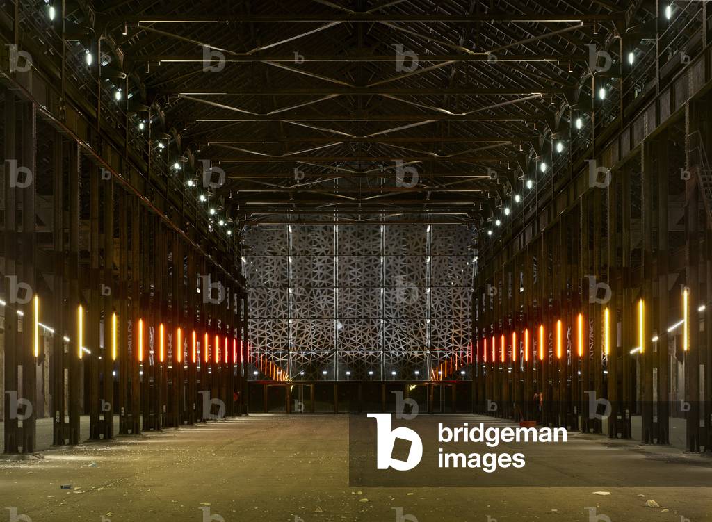 La Grande Halle, rehabilitation of a boilermaker SNCF in Arles (Bouches du Rhone). Architects Alain Moatti and Henri Riviere, 2007.