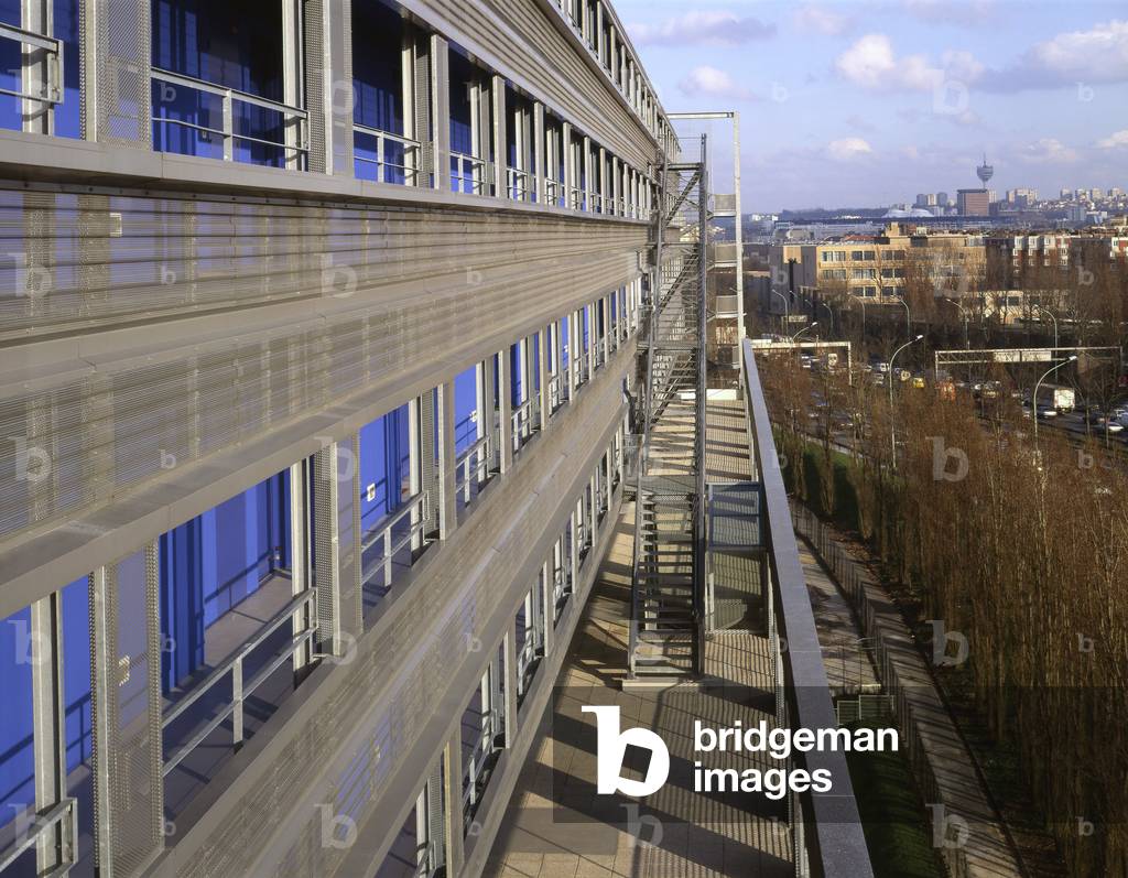 Social housing in Paris 75018. Realisation 1991-1995, architect Christian Hauvette.
