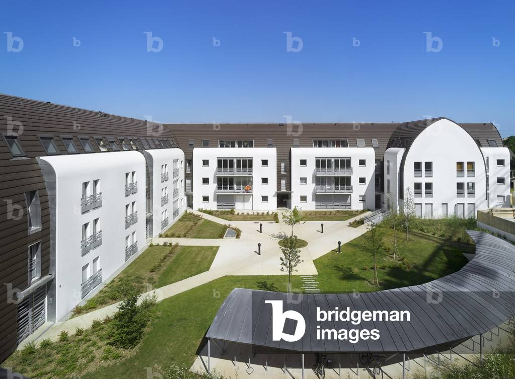 Social housing in Limmeil Brevannes (Val de Marne). Architect Arc.Ame architecture, 2008. Photography 13/04/08.