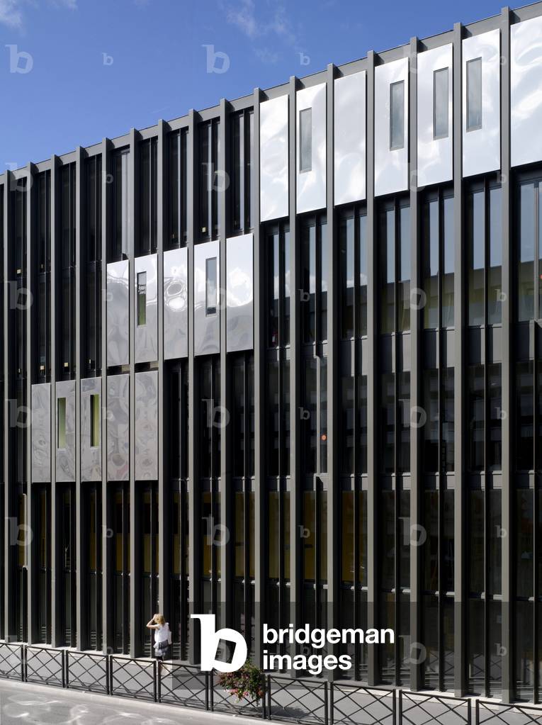 The Conservatoire de danse, de musique et d'art dramatique, 55-61 rue Marthe, Clichy la Garenne (Hauts de Seine). Architect Bernard Desmoulin, 2009. Photography 10/09/09.