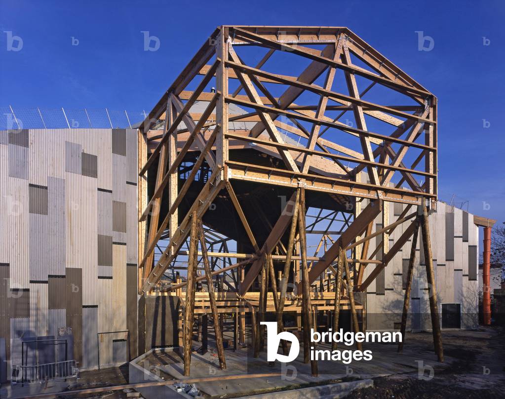 The Academy Fratellini in Saint-Denis, Seine Saint Denis (Seine-Saint-Denis), Ile de France (Ile-De-France). Architecture by Patrick Bouchain and Loic Julienne, 2003. Photography 2003