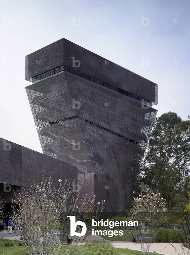 Young Museum, Fine Arts Museums of San Francisco, Golden Gate Park, San Francisco, California (United States). Architects Jacques Herzog and Pierre De Meuron, 2005. Photography 10/02/08.