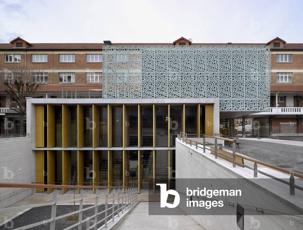 The high school Franklin Roosevelt, 10 rue du President Franklin Roosevelt in Reims (Marne, Champagne Ardennes region). Construction 2009, architect Jean Michel Jacquet.