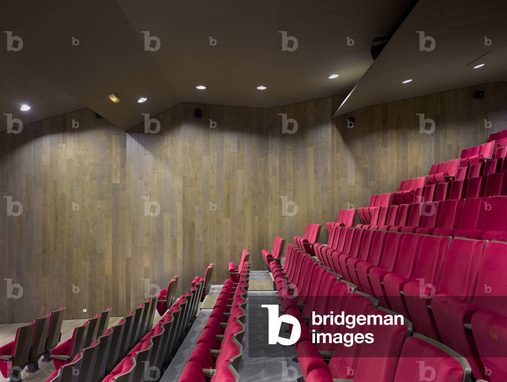 The Conservatoire de danse, de musique et d'art dramatique, 55-61 rue Marthe, Clichy la Garenne (Hauts de Seine). Architect Bernard Desmoulin, 2009. Photography 10/09/09.