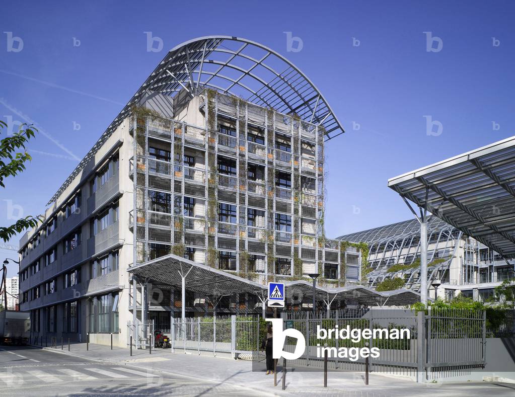 Biopark, district Massena Bruneseau a Paris Biopark - (Bureaux - Square), Paris 13. Architecture of Valode & Pistre architects, 2006-2007. Paris Biopark is the first industrial hotel dedicated to biotechnology companies.