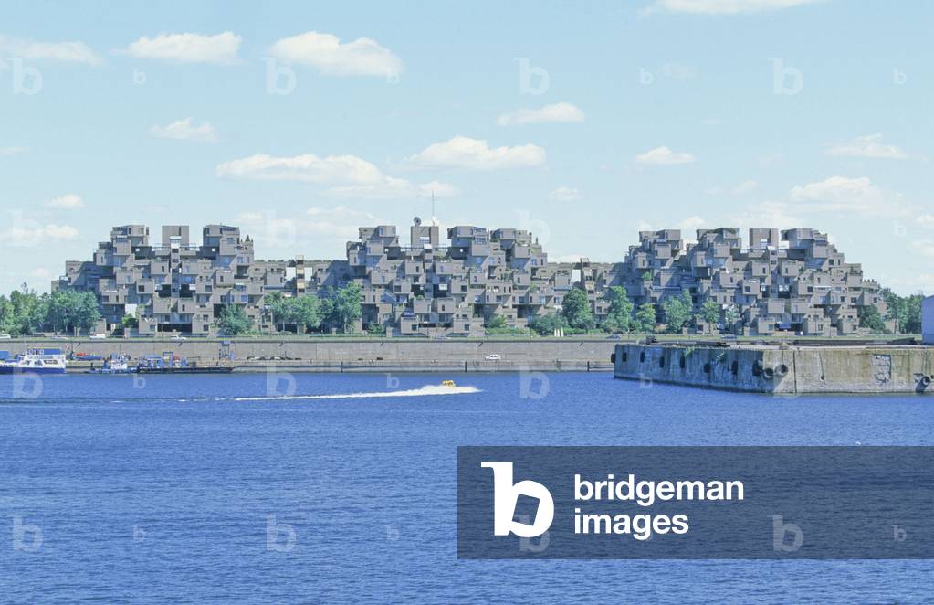Habitat 67 a Montreal, Canada. Architect Moshe Safdi, 1967. Photograph 11/08/99.
