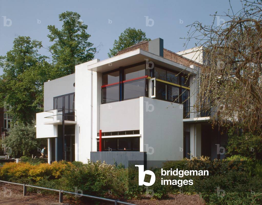 Maison Schroder Schrader in Utrecht in the Netherlands. Realisation 1924, architect Gerrit Thomas Rietveld (1888-1964). This small family home, with its interior, its flexible spatial organization and its visual and formal qualities, is a manifesto of the ideals of Dutch artists and architects belonging to the De Stijl group during the 1920s. It is now recognized as one of the icons of the modern movement in architecture.