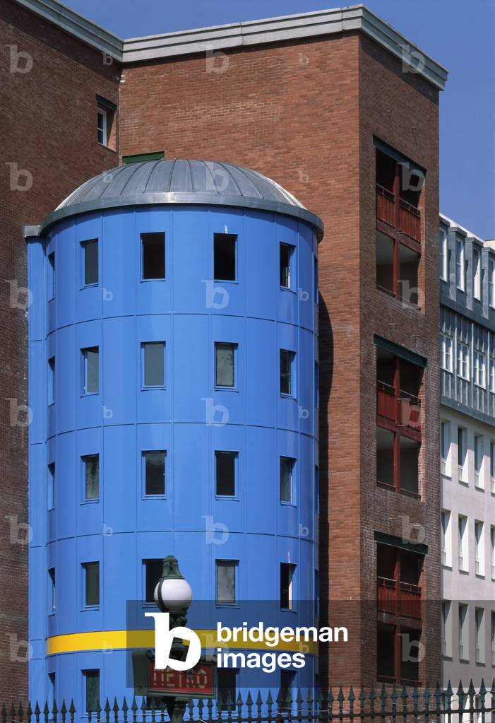 Apartment building and post office, Avenue Jean Jaures in Paris 75019. Architect Aldo Rossi, realisation 1991. Photography 1991.