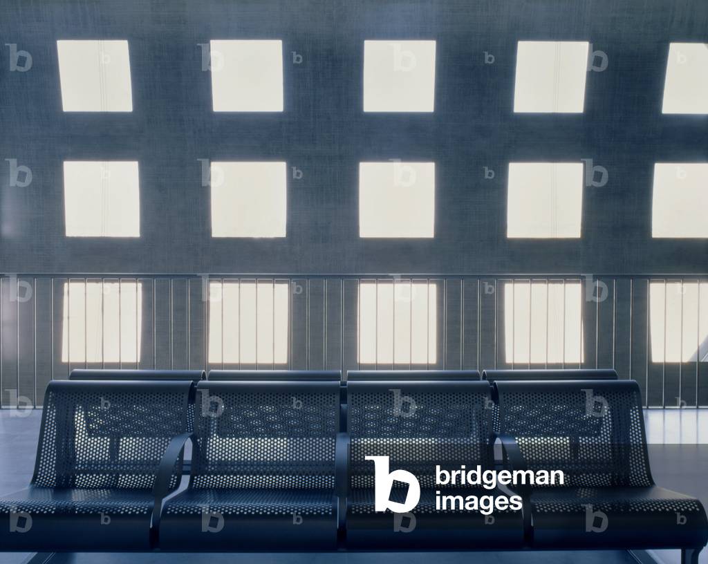 Airport Roissy Charles de Gaulle, Terminal 2 F in Roissy, Val d'Oise, France. Architecture by Paul Andreu, 1998. Photography 1998