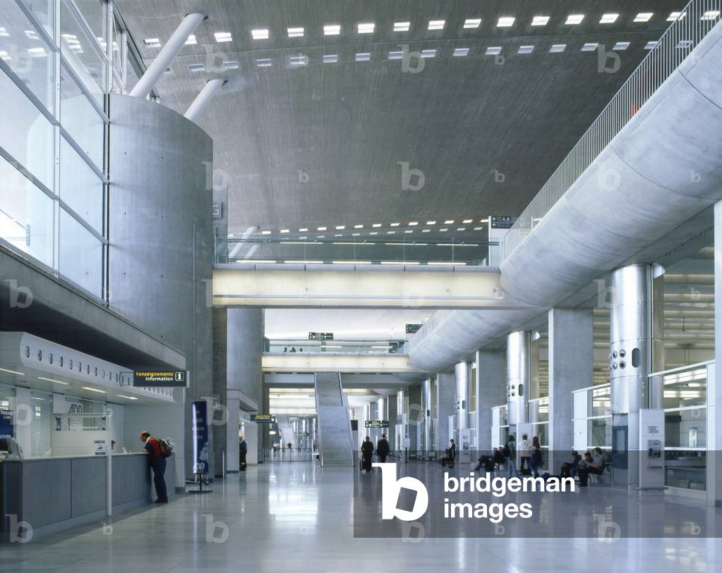 Airport Roissy Charles de Gaulle, Terminal 2 F in Roissy, Val d'Oise, France. Architecture by Paul Andreu, 1998 (photo)