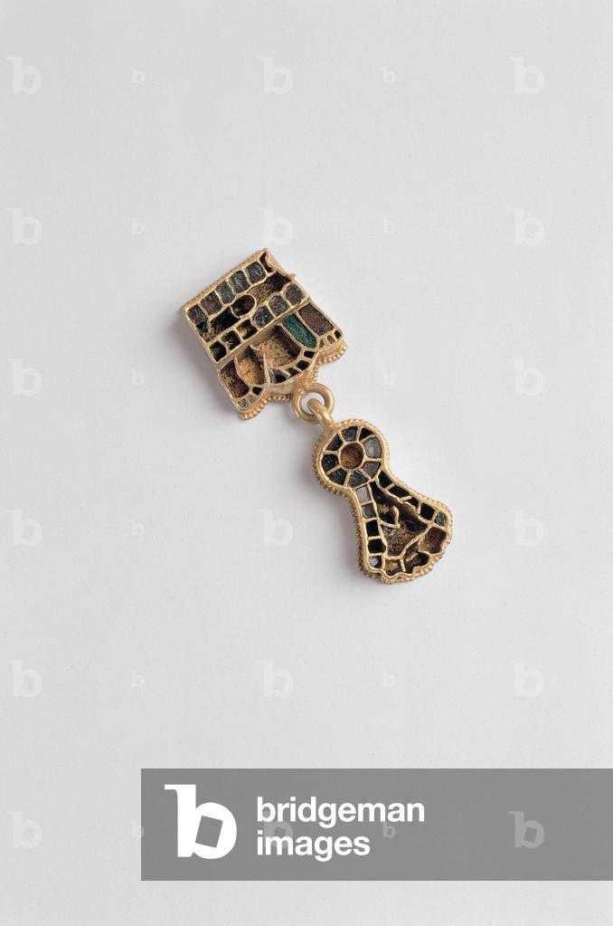 Necklace pendant, (gold and enamel)