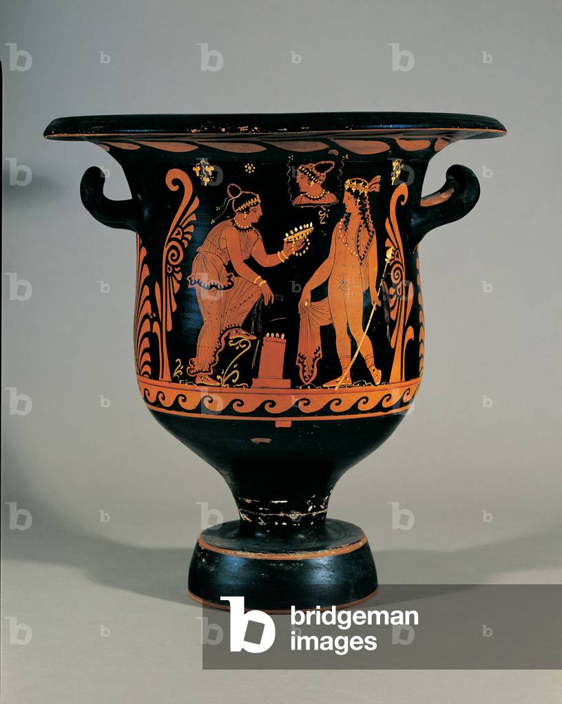 Paestan bell-shaped crater with red figures, 340 - 330 A.D.