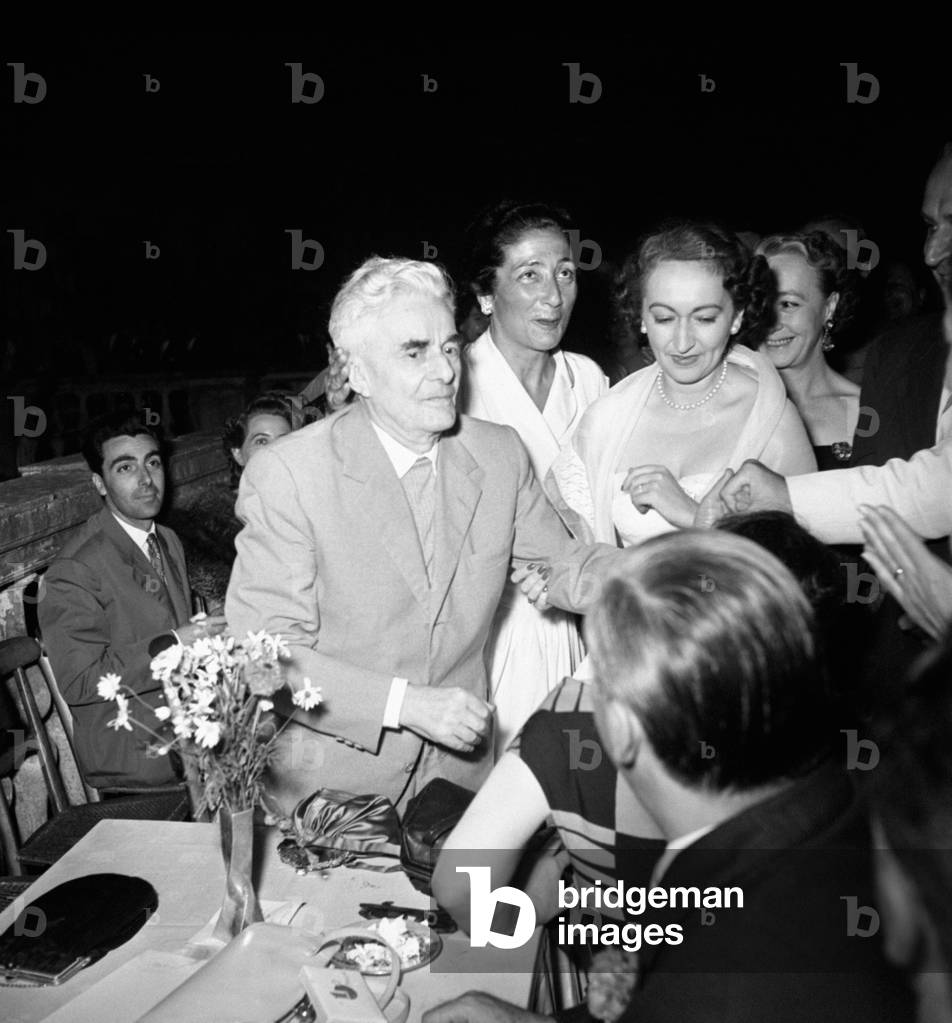 Massimo Bontempelli and Paola Masino acclaimed by some people