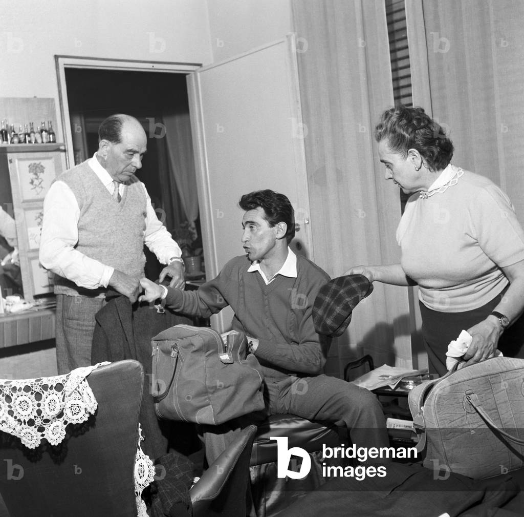 Walter Chiari with parents, Italy, 1950 (b/w photo)