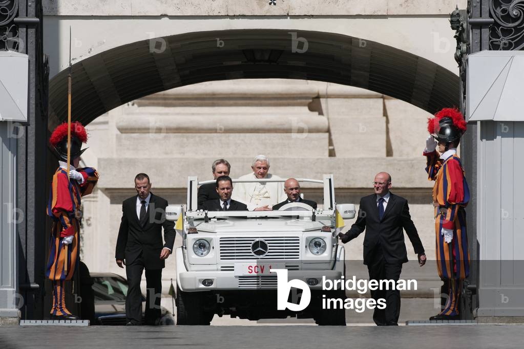 Pope Benedict XVI, Georg Ganswein and Paolo Gabriele, Vatican City, Vatican City State, 2008 (photo)