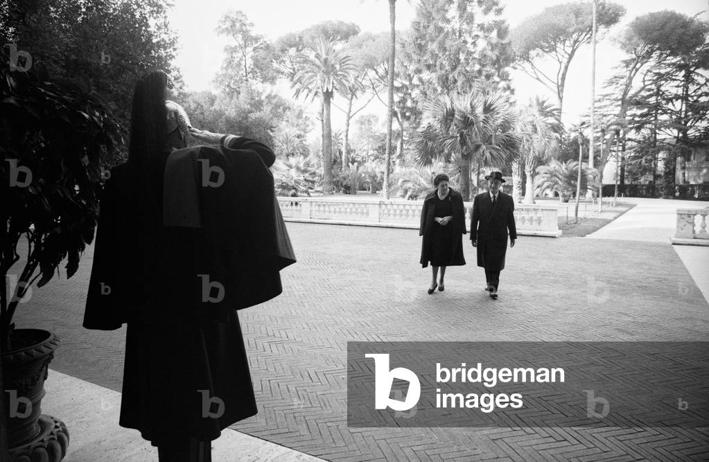 Antonio Segni and his wife at the Quirinale gardens, Rome, Italy