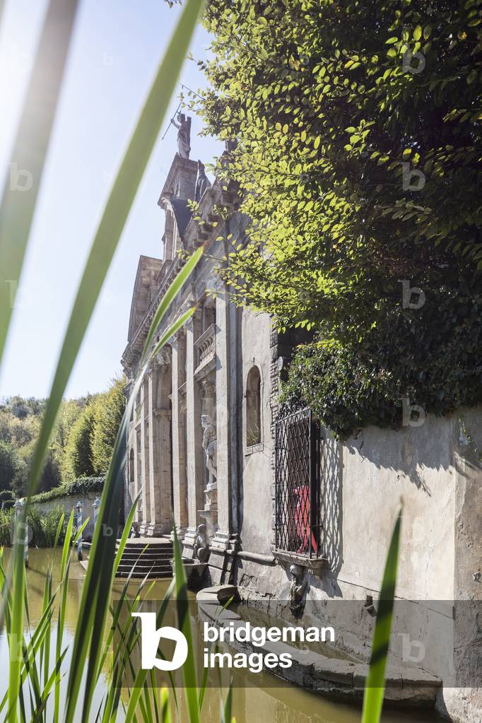 ReGeneration (Rigeneramento ), by Cracking Art Group, Monumental Garden of Valsanzibio, Padova, Italy, 21 May-27 September 2015 (photo)