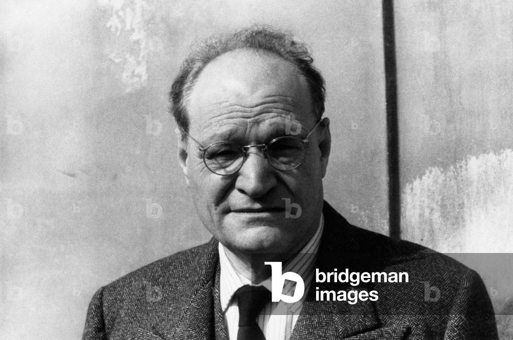 Portrait of Giuseppe Ungaretti with eyeglasses