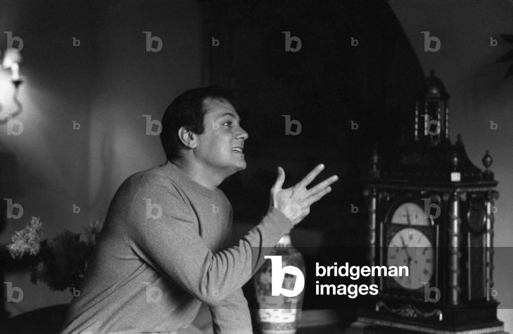 Tony Curtis gesticulating, Rome, Italy