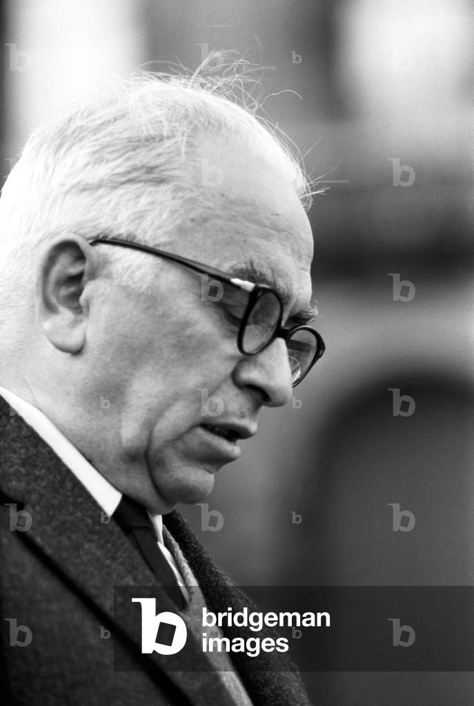 Luigi Longo at a meeting for local elections