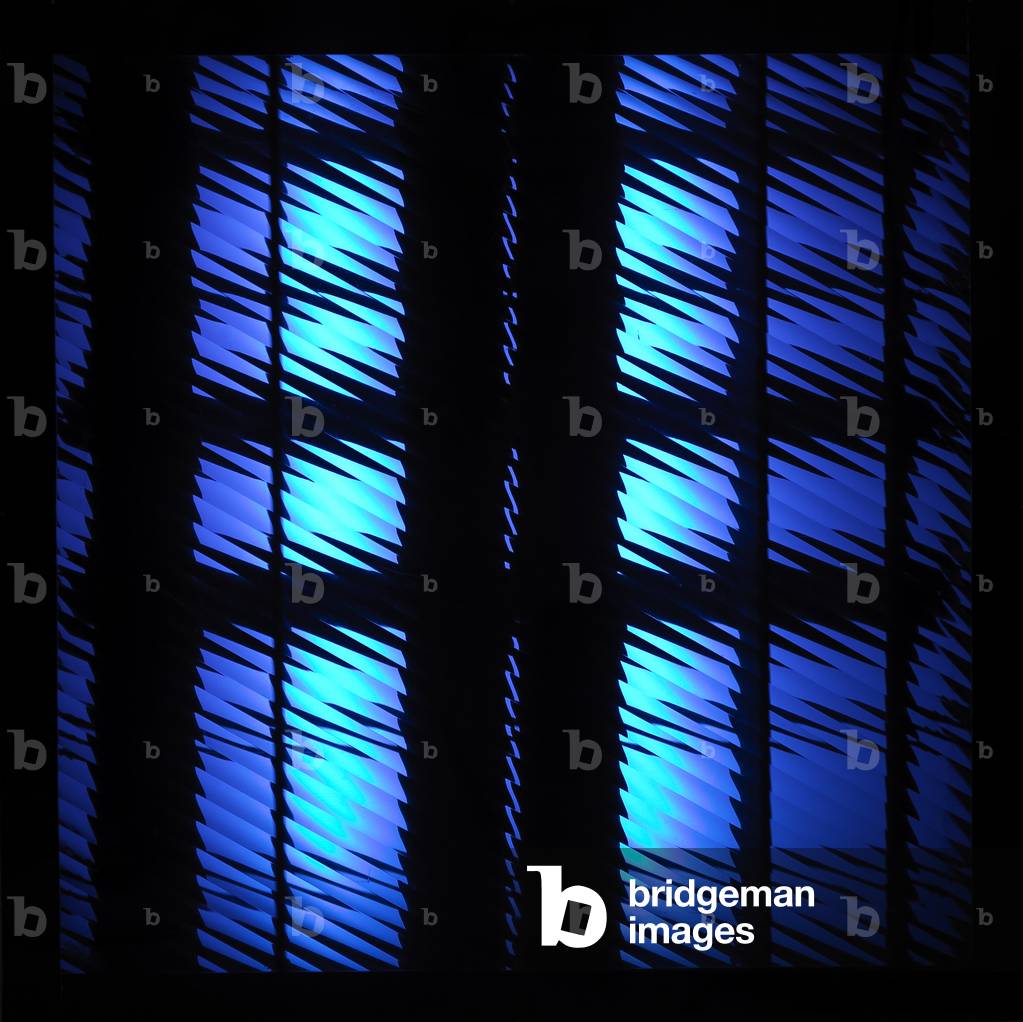 9 x 9 x X Spaces variation (9 x 9 x X Spazi in variazione), 1961 (perspex, glass, wood, neon and electric motor)