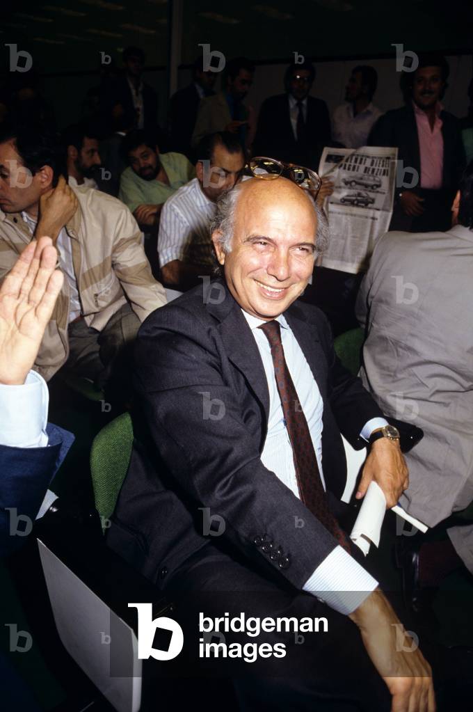Paolo Cirino Pomicino seated at a Christian Democrats meeting