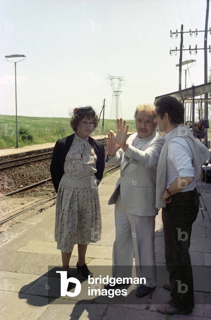 Edouard Molinaro, Ugo Tognazzi and Michel Serrault on the set of the film Il vizietto II, Unspecified, 1980 (photo)