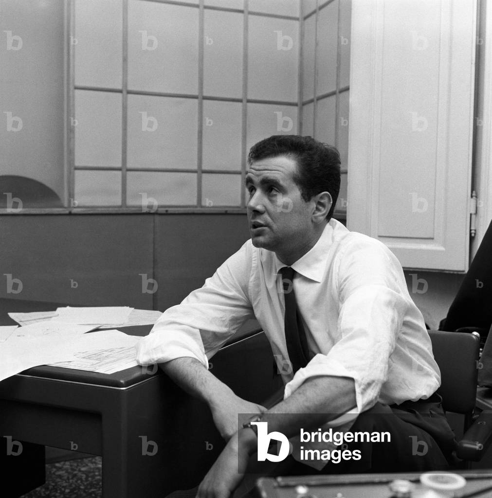 Enzo Tortora waiting to go on air