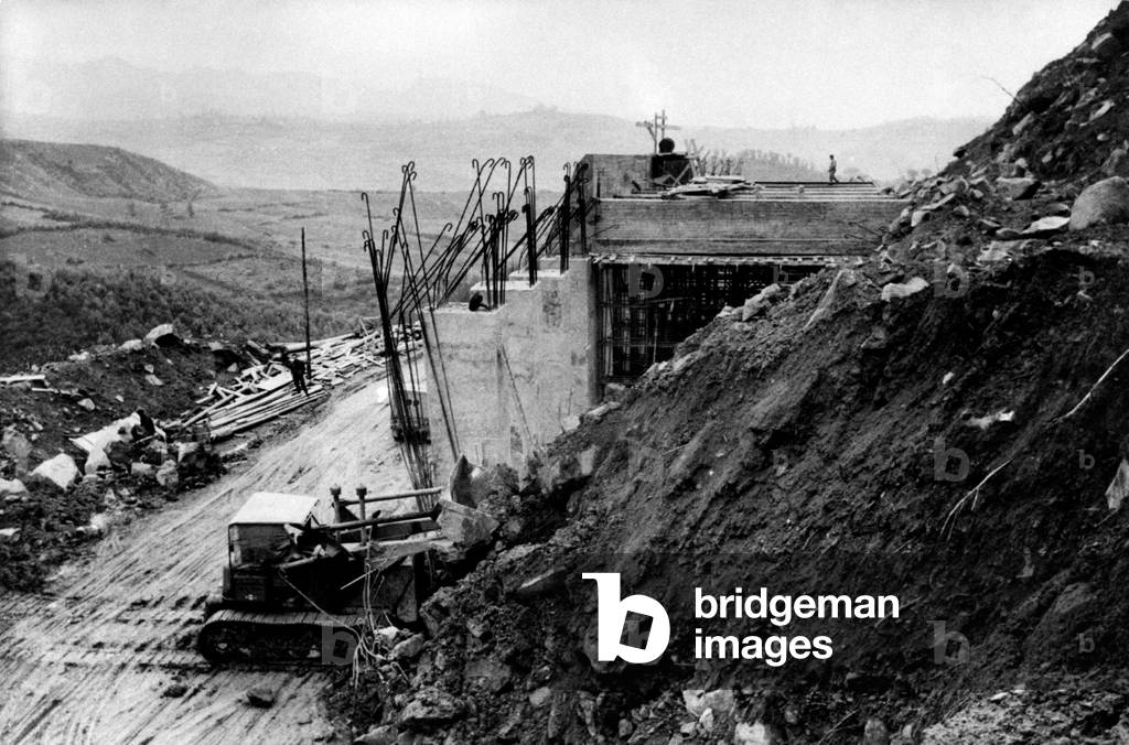 The construction of the Motorway of the Sun
