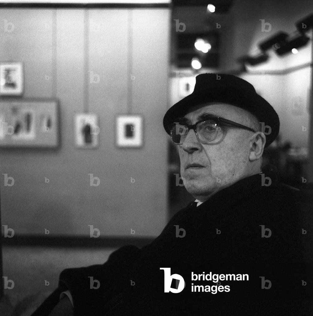 Close-up of Cesare Zavattini in an art gallery in Rome