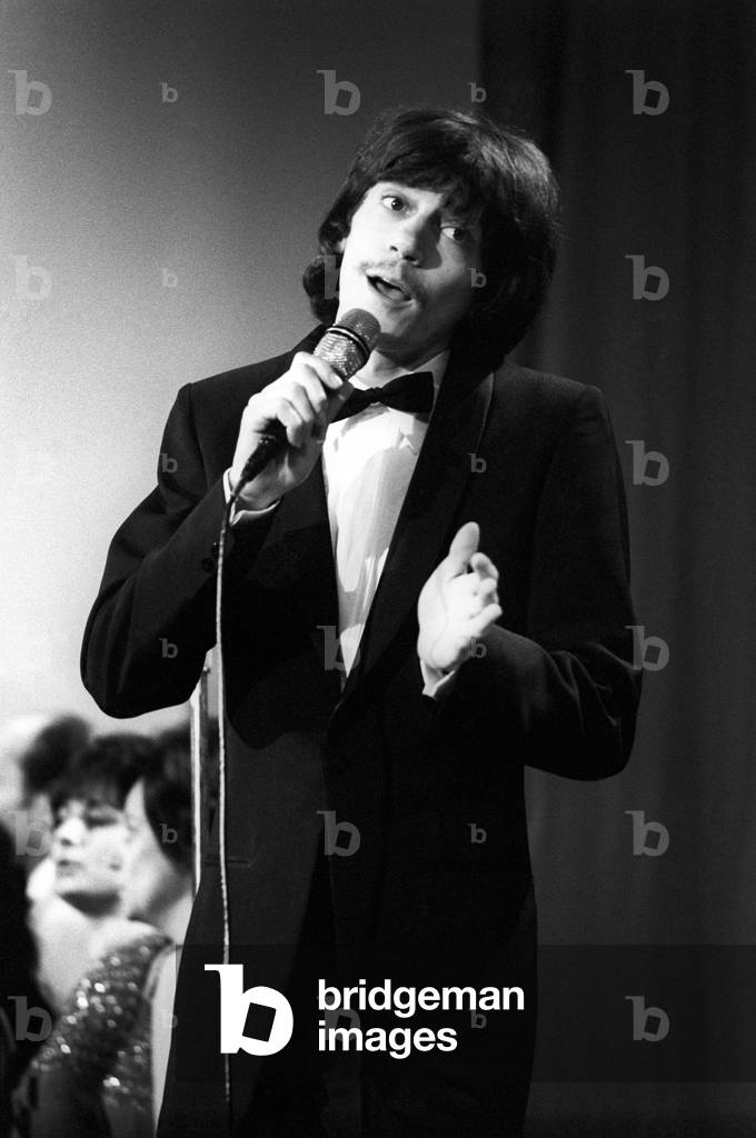 Antoine while he sings