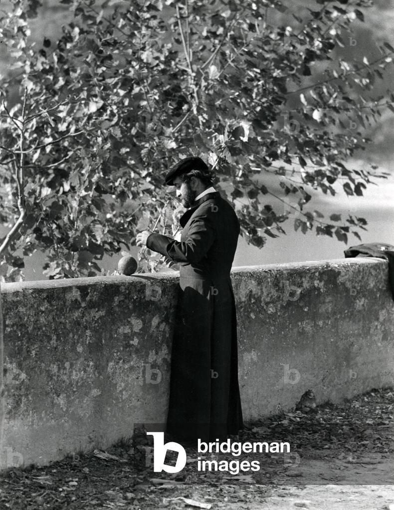 Lucio Dalla on the set of Il santo patrono