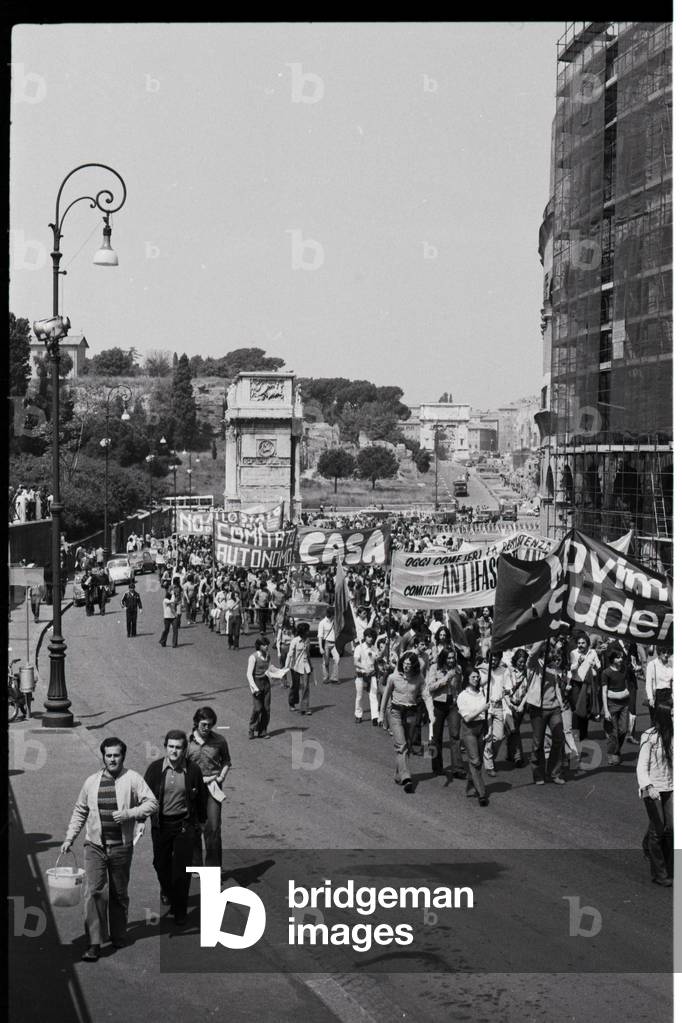 Demonstration of May 1st, 1975 (b/w photo)