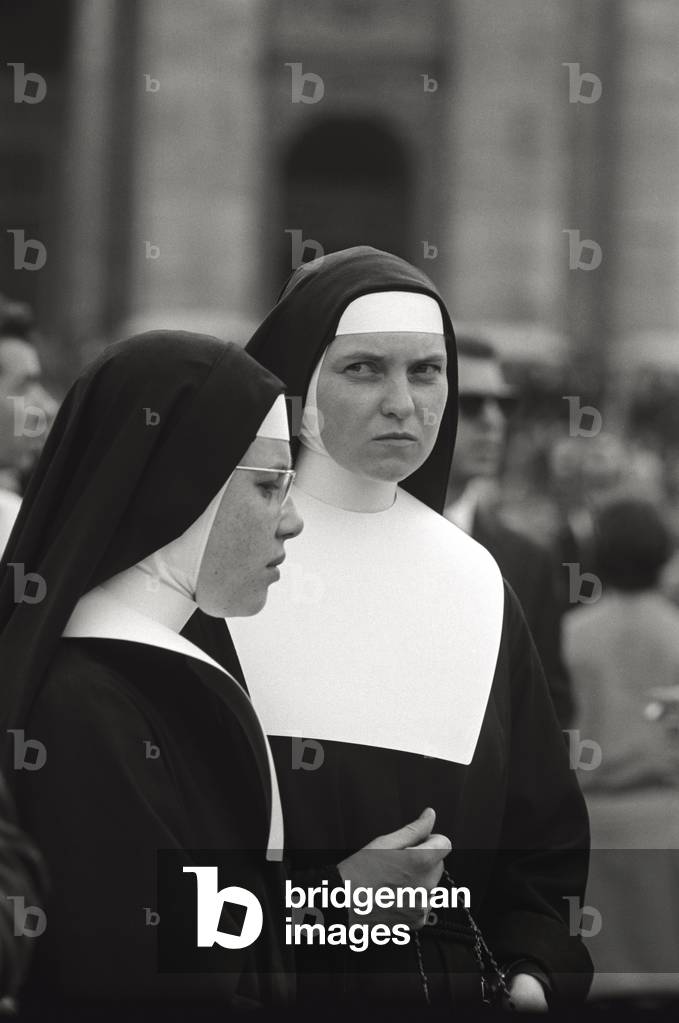 Two nuns in St. Peter's Square