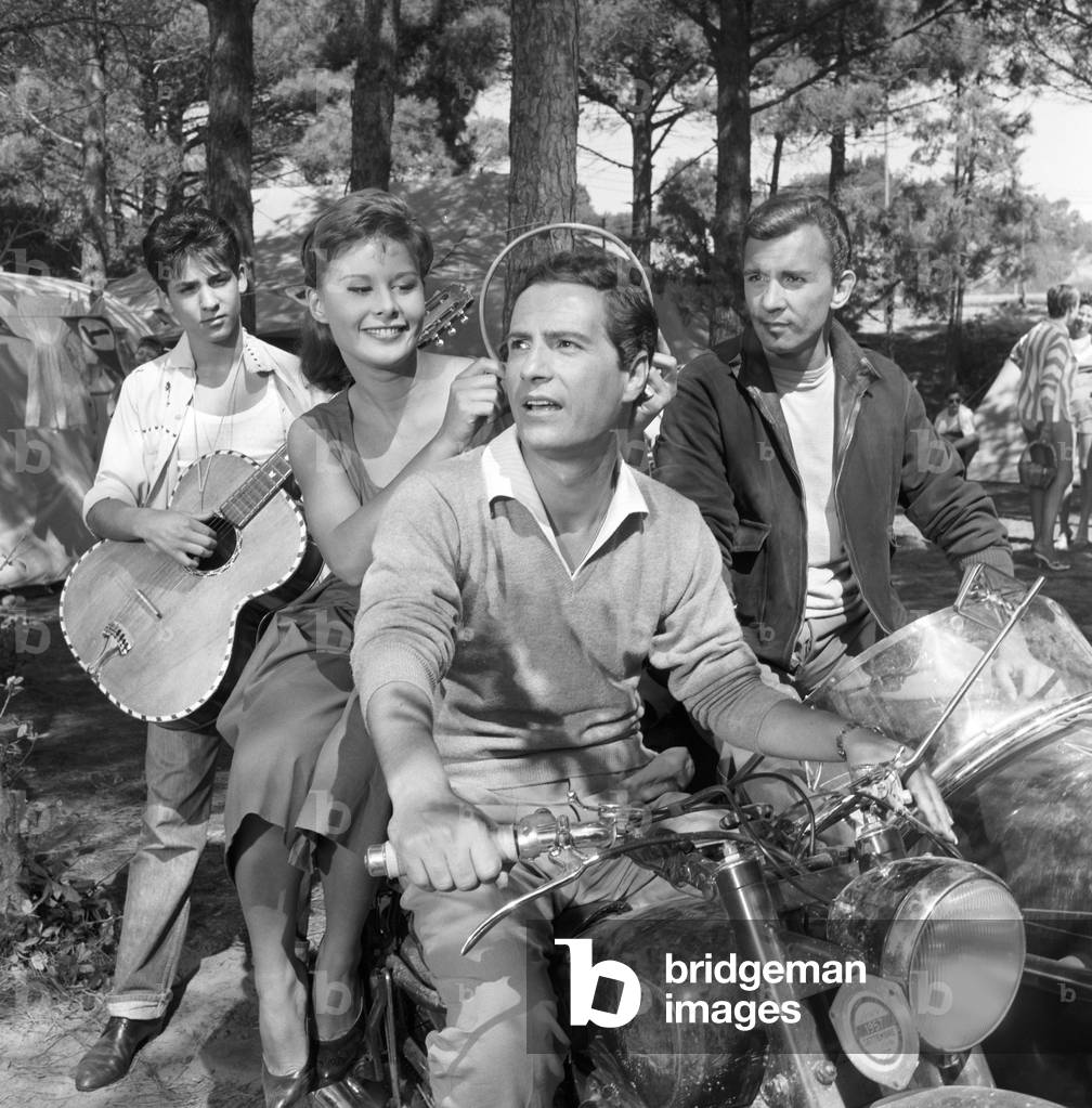 Paolo Ferrari, Marisa Allasio and Nino Manfredi on the set of Camping, Italy, 1957 (b/w photo)