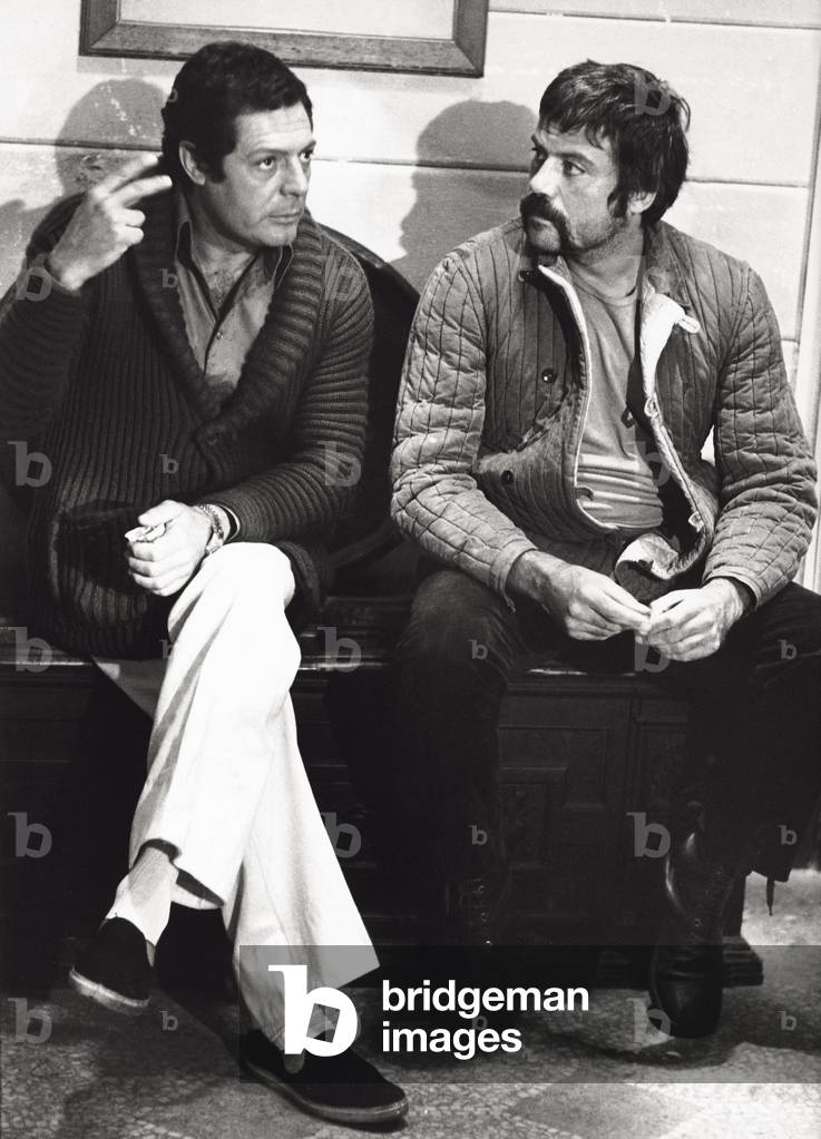 Marcello Mastroianni talking with Oliver Reed