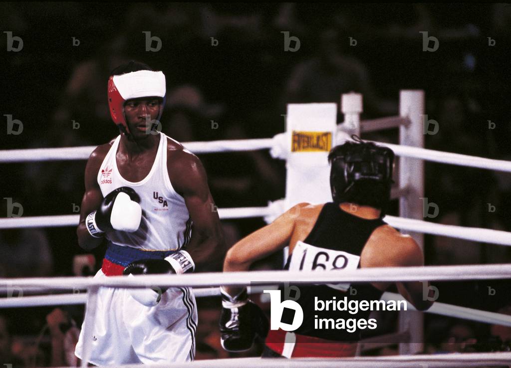 Mark Breland on the ring, 1984 (photo)