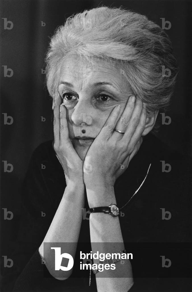 Rossana Rossanda keeping her hands on her face
