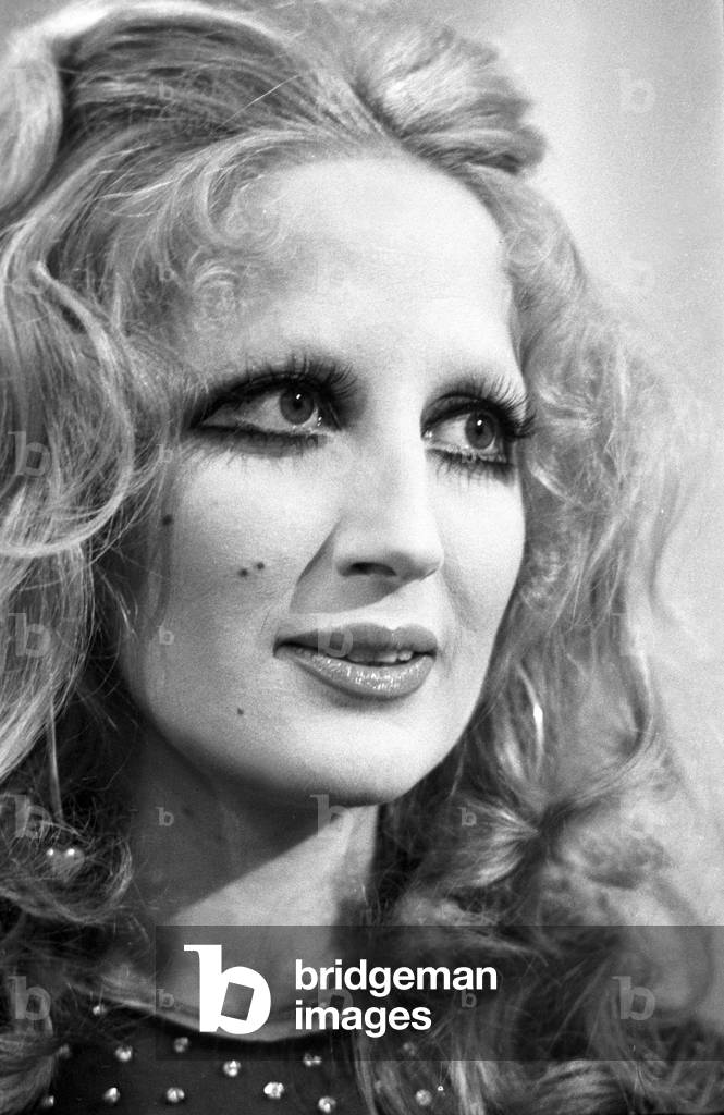 Mina during TV show Teatro 10, Italy, 1972 (b/w photo)